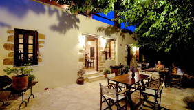 dinning_1752Eliainthenight7a85mb
